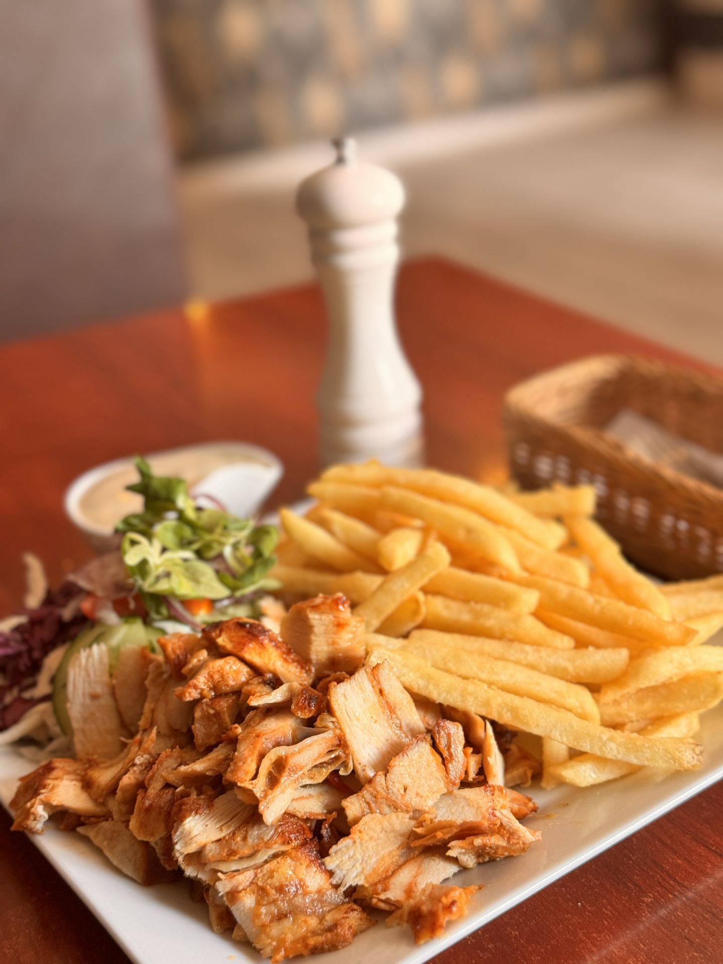 Ambrozja Pizzeria and Kebab - Nowy Wisnicz - kebab rozkladany z frytkami