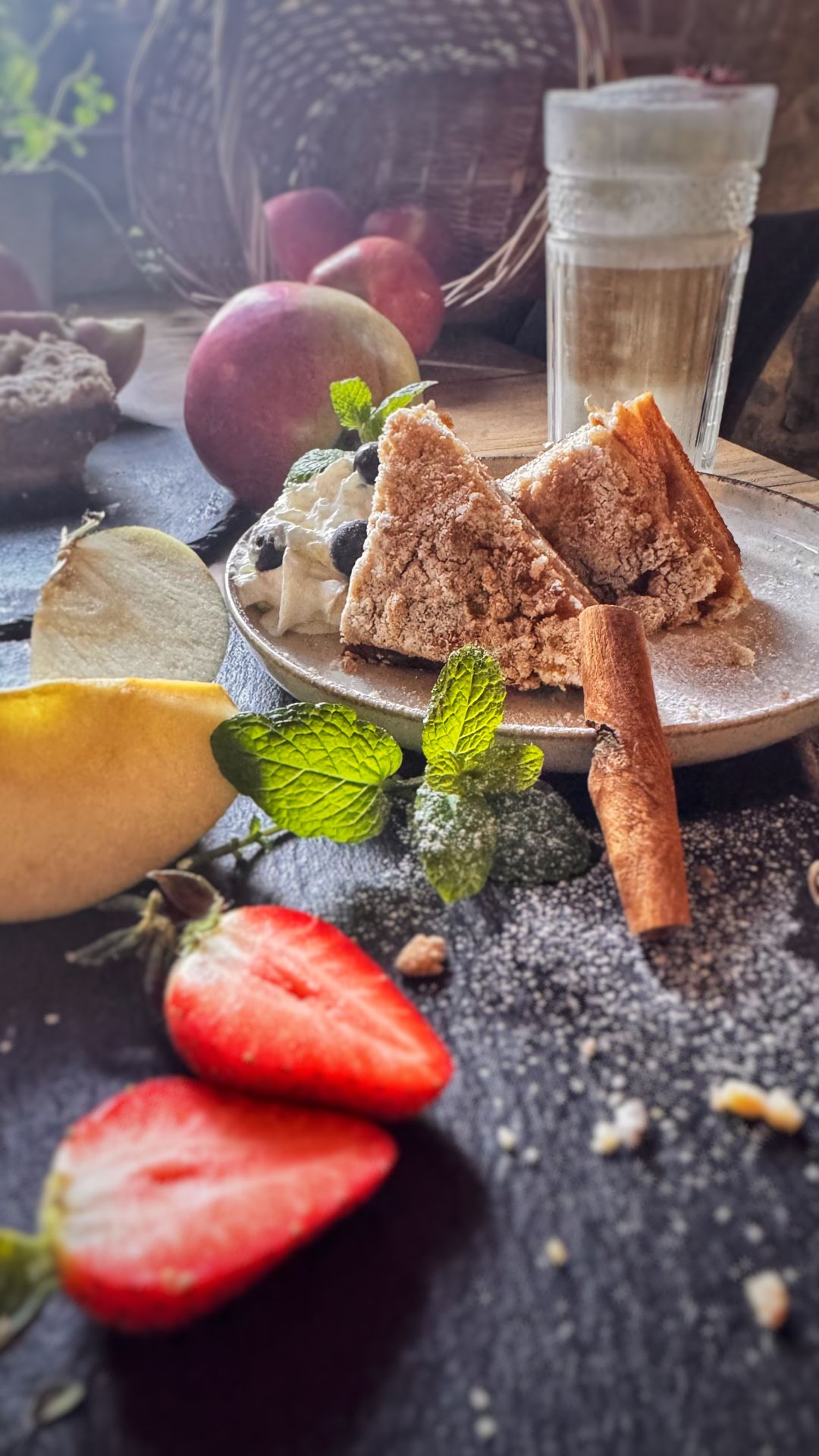 Ambrozja Pizzeria and Kebab - Nowy Wisnicz - niepowtarzalne kompozycje naszych - szarlotka z lodami
